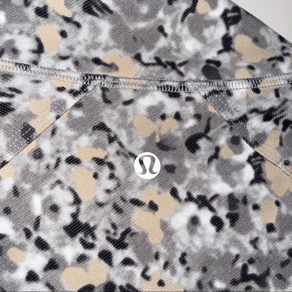 Lululemon Zip Up Grey Speckled Jacket - Picture 6 of 8